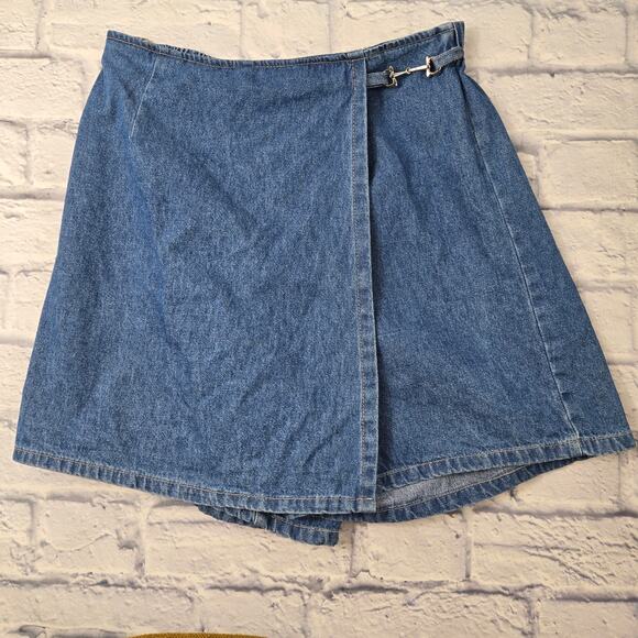 Y2K VTG Denim & Co Women's Denim Skort Silvertone Bit Accent made in USA Medium - Picture 1 of 6